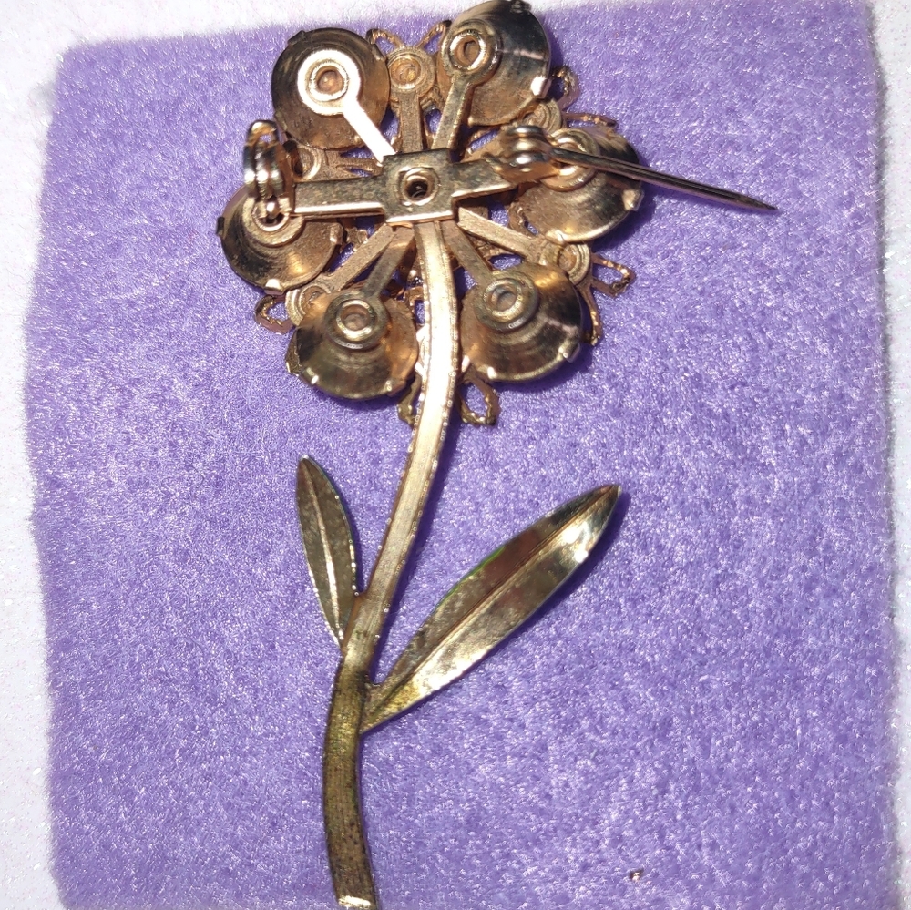 Vintage Rhinestone & Enamel Flower Brooch - Picture 6 of 16